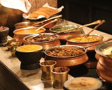 7 Must-Try Traditional Indian Foods